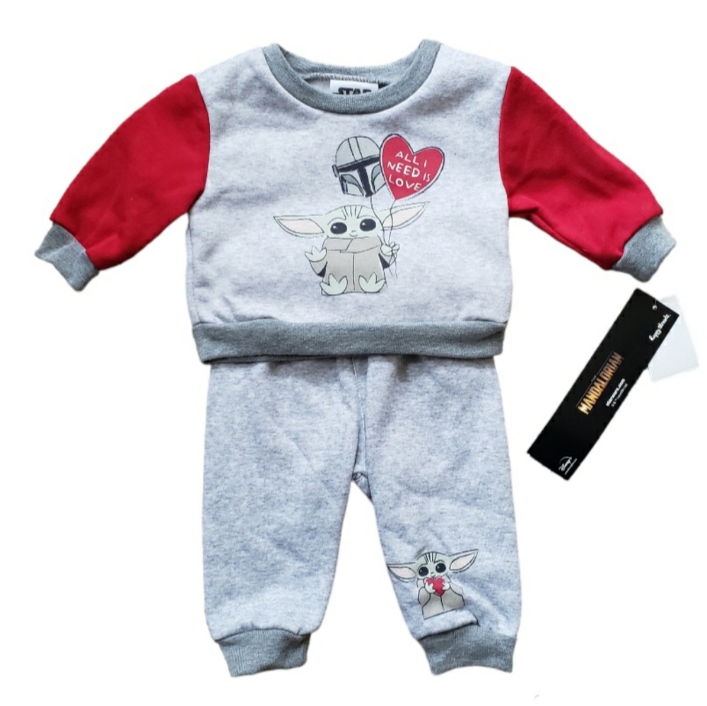 Disney Baby Yoda Star Wars Size 0-3 Mos Set All I Need Is Love Sweatshirt Pants